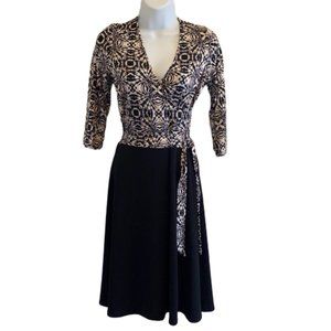 HOLD Leota High Modern Printed Wrap Dress Small